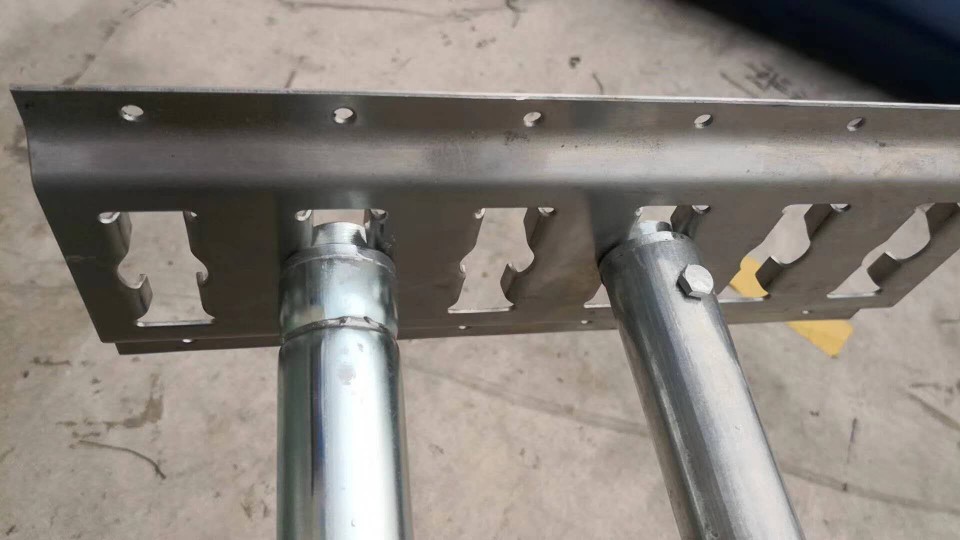 Refrigerated truck container truck cargo support bar plug head bar brake bar spring elongation rod interface block