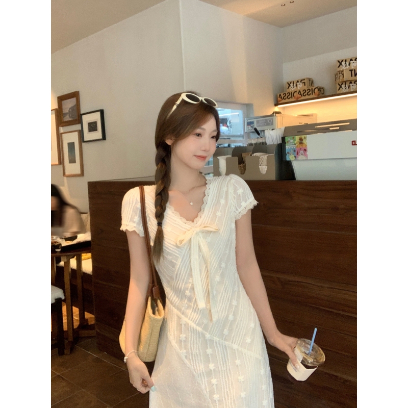 U77 French-Style Gentle Lace Patchwork V-Neck Apricot Dress for Women, 2025 Autumn New Sweet Waist-Cinching Long Dress