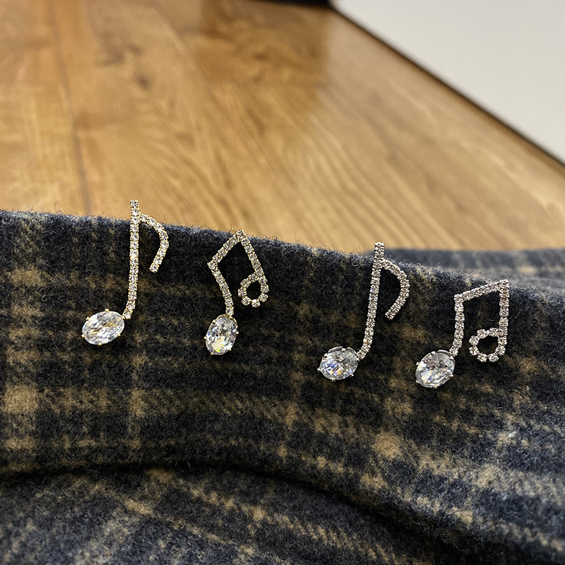 Fangtangjia S925 silver needle asymmetric note zircon earrings personality design sense niche net red ins earrings