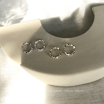 Fashionable Fan Tong body 925 sterling silver thrashing round earrings simple sexual cold wind chic earrings