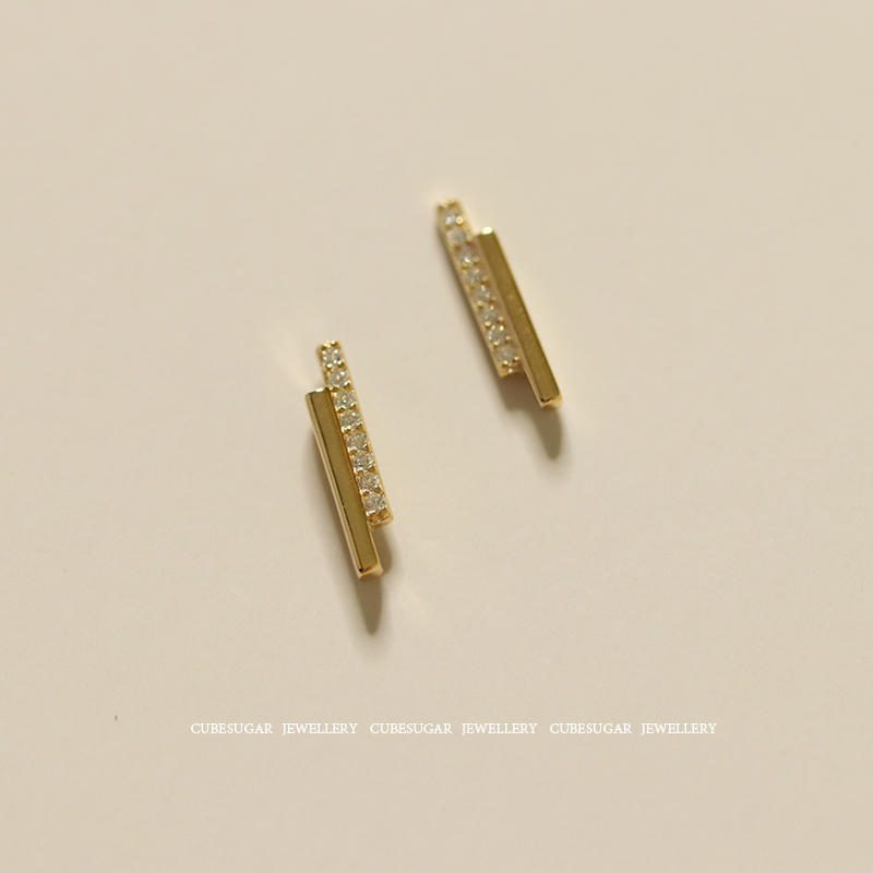 Sugar cube custom 925 sterling silver one-word rod ear pin diamond zircon simple and small temperament daily all-match earrings