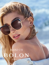 558元包邮 暴龙   蝶形镜框 异形镜腿 女偏光太阳镜