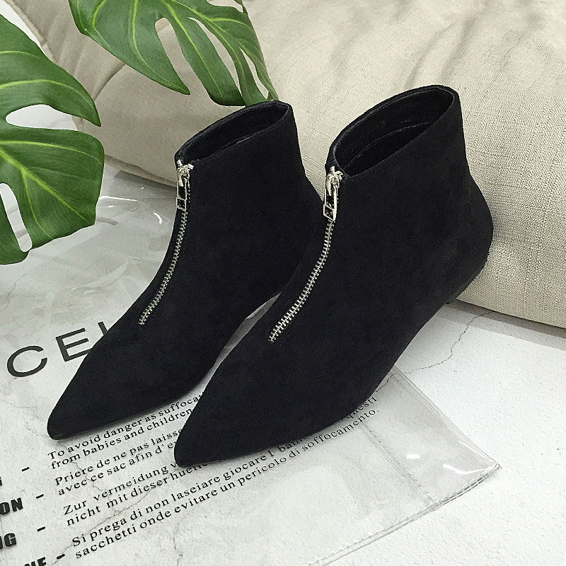 2021 New Front Pull Chain Short Boots Woman Frosted Leather Black Casual Boots Pointed Flat Bottom Short Slim Slim Boots And Nude Boots