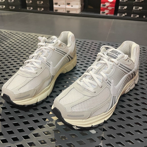Cool City Nike nike Zoom Vomero 5 Мужские спортивные повседневные туфли HF0731-007