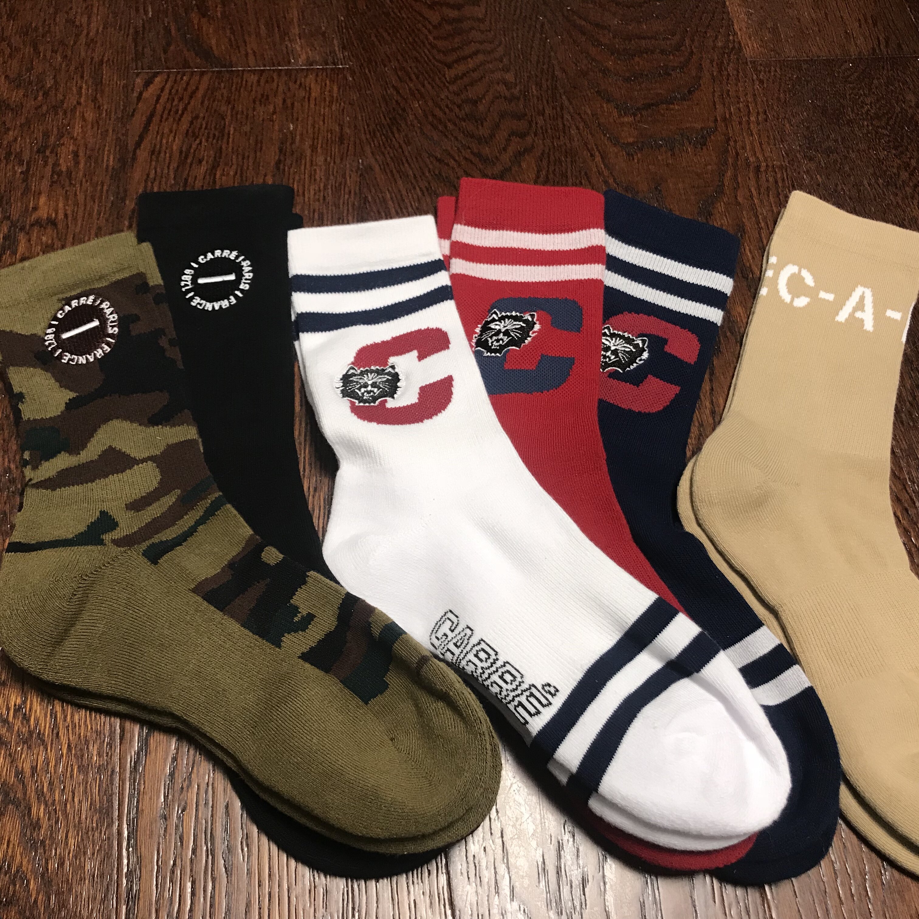 Export Europe and America High quality small crowdstreet trend skateboard embroidered towel bottom men's midbony men's socks