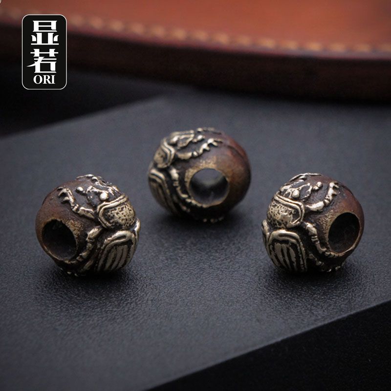 Showing like a dung beetle knife pendant, financial resources are rolling, bronze creative insect umbrella rope pendant DIY pendant pendant personality accessories gift EDC