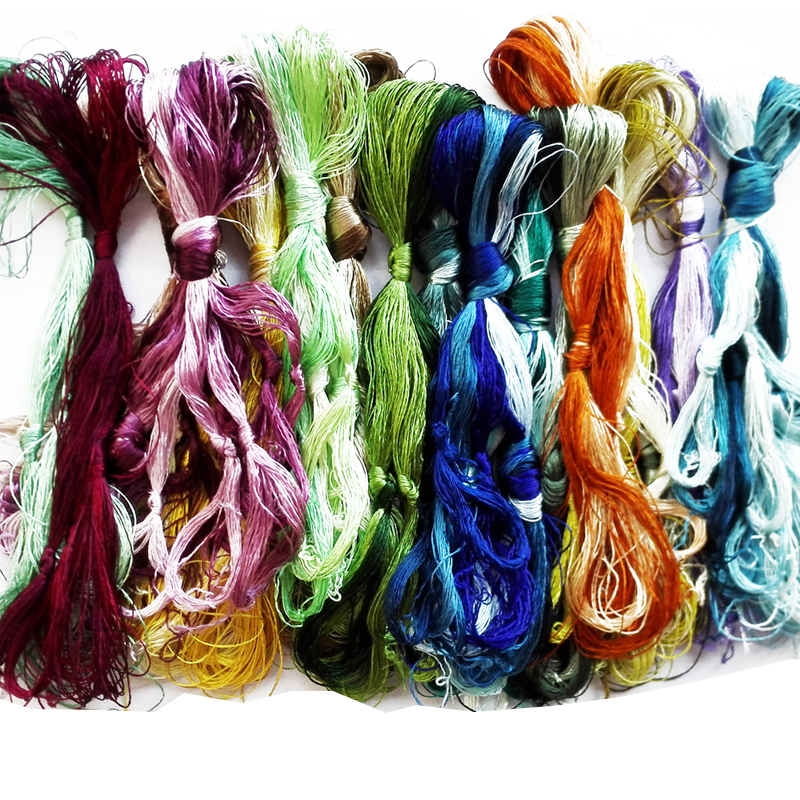 шелковой мулине мулине нити. мулине шелк. шелковые нитки для вышивания. нитки мулине шелк. шелковое мулине.