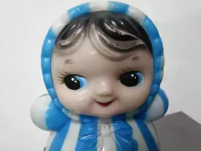 Memories of the classic nostalgic past Early Chinese plastic rubber tumbler doll 90% new(one show)