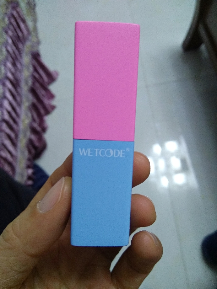 WETCODE水密码的口红正红色实际是偏橘色_in榜 WETCODE水密码的口红正红色实际是偏橘色