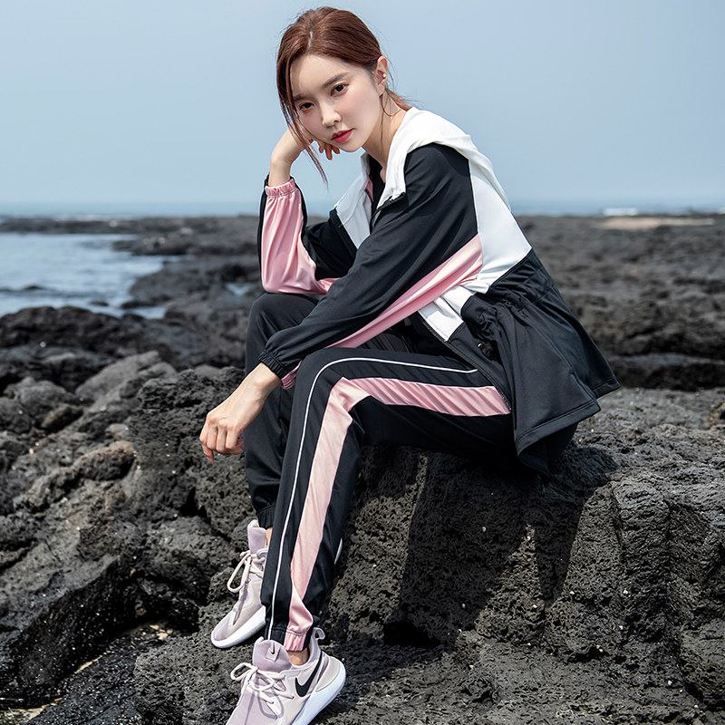 Casual Sports Suit Women's Spring Autumn Season 2020 New Fashion Han Edition Loose Tide Cards Foreign Pie minus four pieces