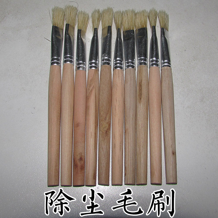 Wooden handle brush Cleaning brush Dust brush Shoot one by one