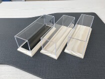 Display case 16x6x7cm on the hand of the ships tank aircraft