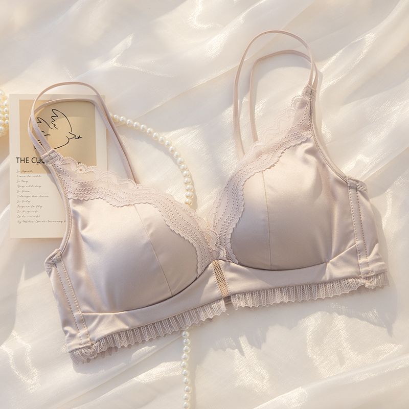 Small breasted pure desire faceless glossy lingerie female large breasted slim and beautiful back no steel ring to collect the secondary milk lingerie suit