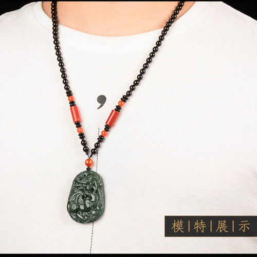 Натуральная подвеска из нефрита