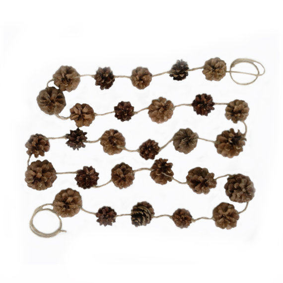 Pine cones, Christmas tree ornaments, home decorations, hemp rope ornaments, shooting props, dried pine cones