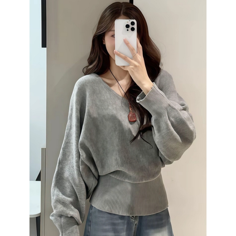 Plus-Size Korean-Style Lazy V-Neck Loose Knit Sweater for Women, New Gray Pullover Slimming Top for Spring and Autumn Plus-Size Korean-Style Lazy V-Neck Loose Knit Sweater for Women, New Gray Pullover Slimming Top for Spring and Autumn