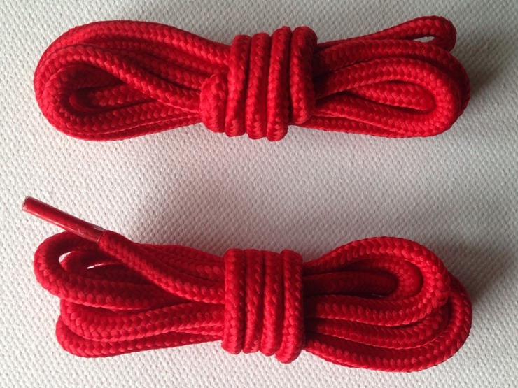 Giày nổi tiếng bán ngoài trời ren thể thao ren đường kính 4mm lớn màu đỏ nylon vòng vành đai 135cm cổ phần dây giày converse