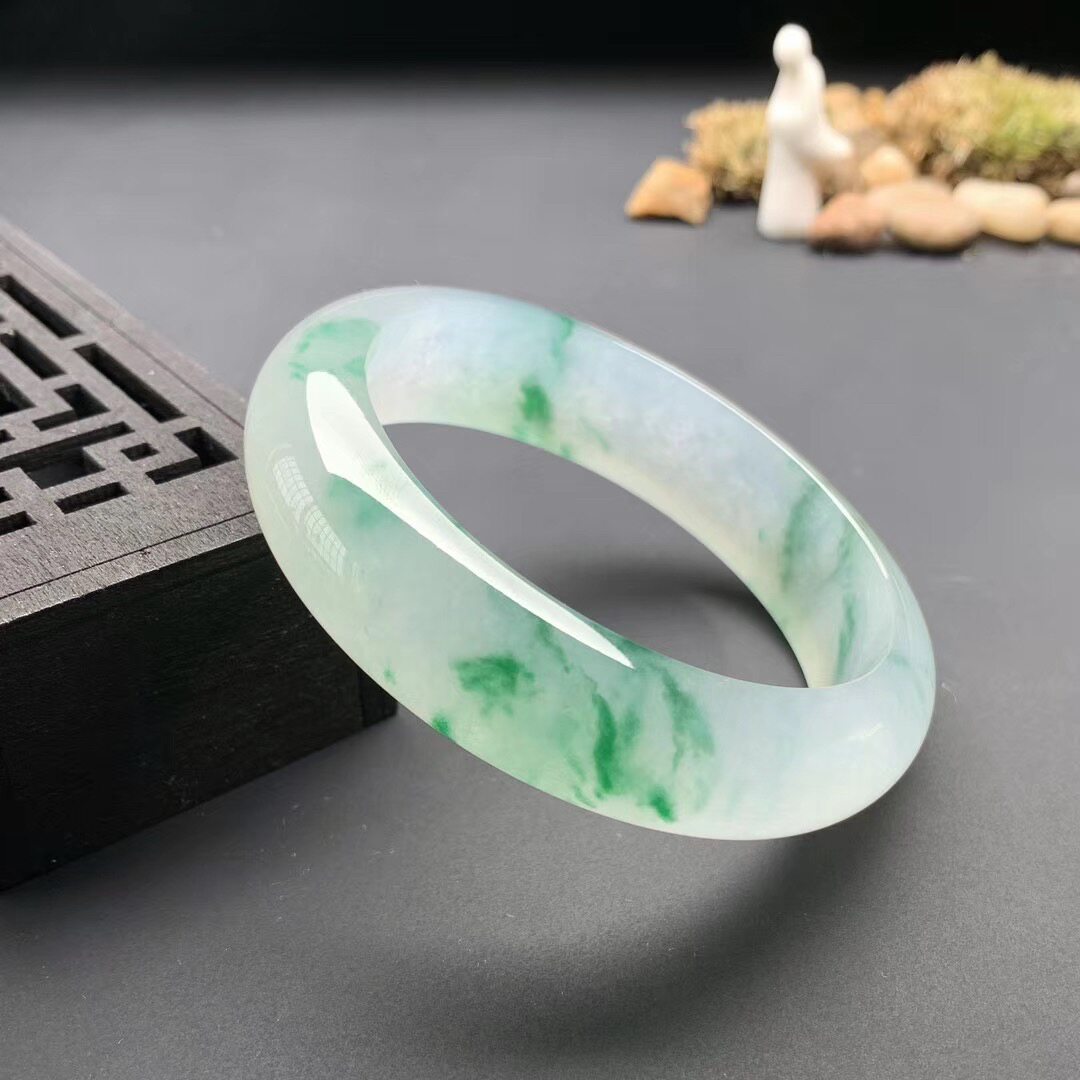 Lungyu culture new Burmese jade selected ice glutinous flower emerald jade Burma jade