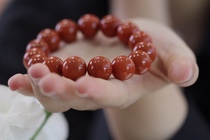 W Sichuan stock South red hand strings full of tomatoes full of meat red bracelet texture warm and delicate size 14 77mm