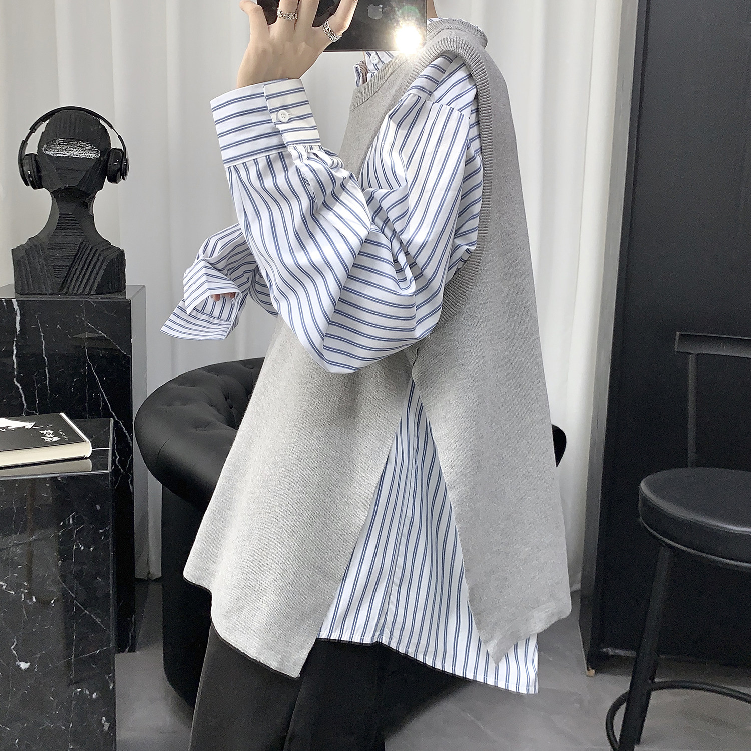 2020 new sleeveless sweater vest waistcoat for men's autumn and winter trendy waistcoat jacket man knitted waistcoat for men's spring and autumn