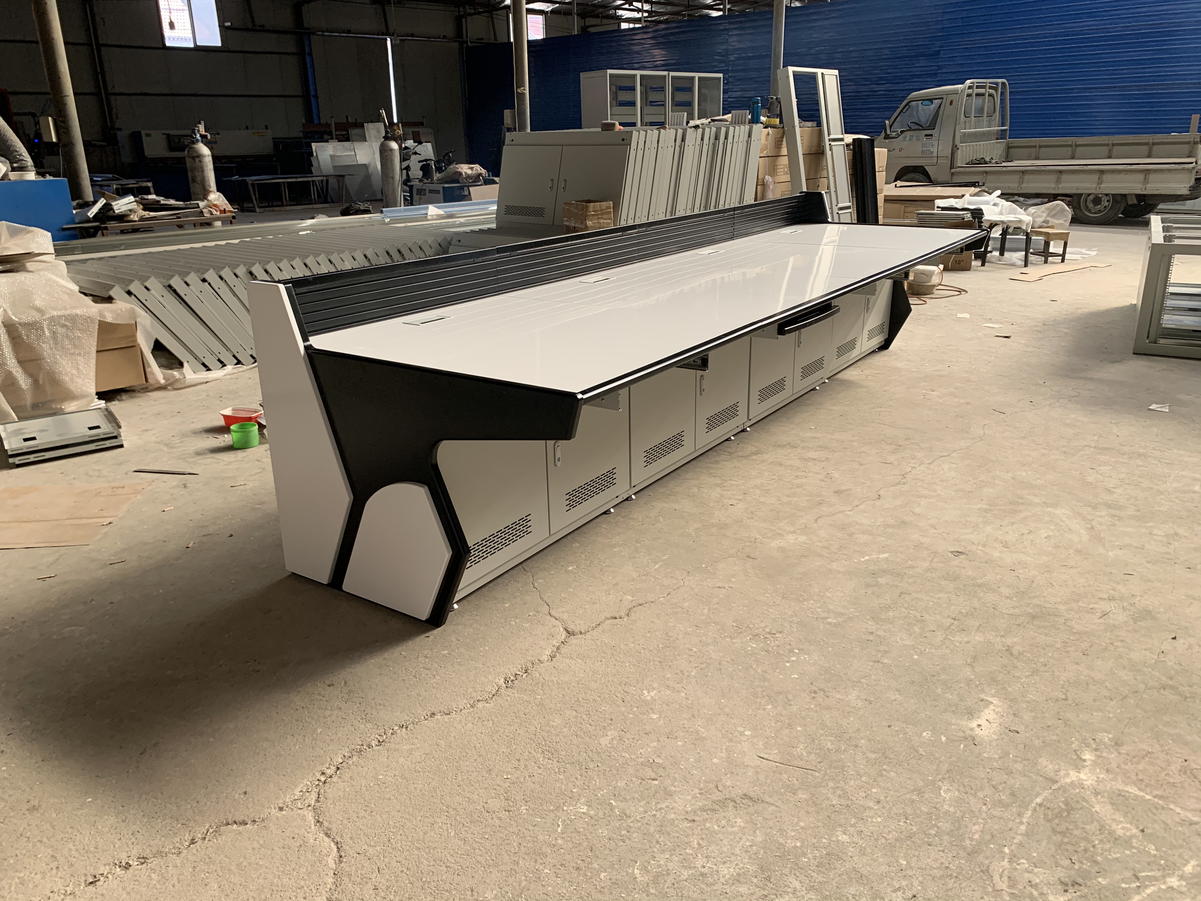 Command center Control table Table operating table monitoring desk Dispatching Desk Customized monitoring room dispatching desk