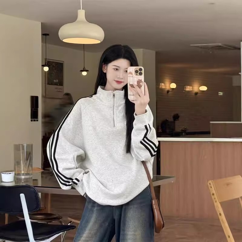 Slnd Three-Stripe Half-Zip Polo Collar Sweatshirt, Autumn and Winter Style, Casual, Loose, Lazy, Pure Cotton, Unisex Top Slnd Three-Stripe Half-Zip Polo Collar Sweatshirt, Autumn and Winter Style, Casual, Loose, Lazy, Pure Cotton, Unisex Top