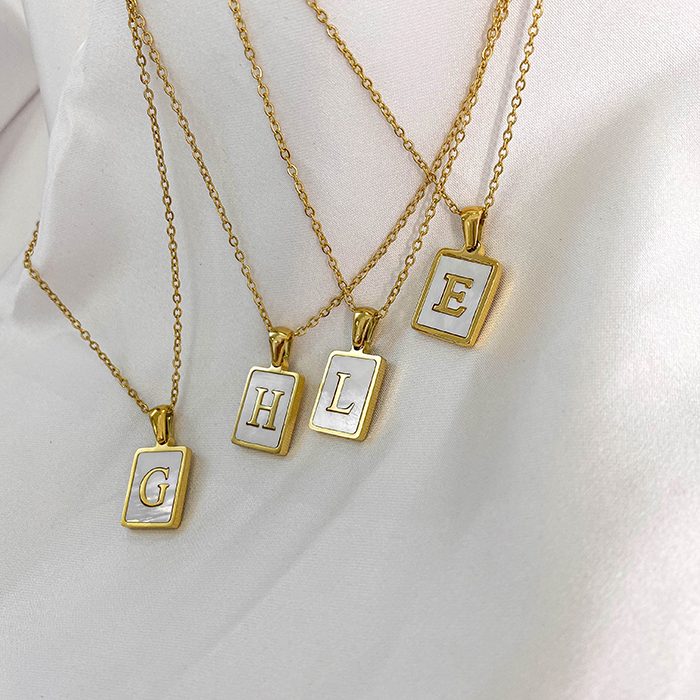 Casual Letra Acero Titanio Metal Collar Colgante display picture 1