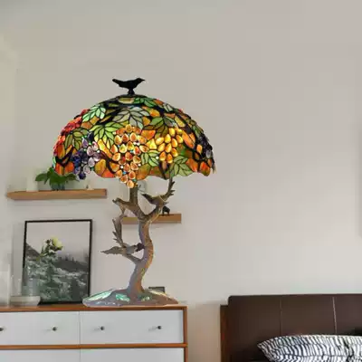 Real shot European-style pastoral cable switch bird table lamp Living room Dining room Bedroom study office creative energy-saving lamp