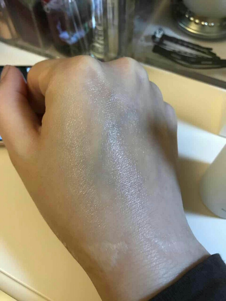 佰草集水凝悦泽精华液