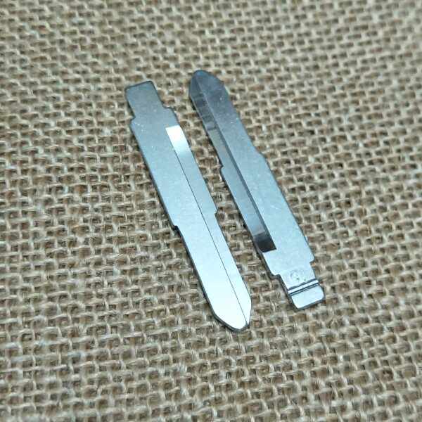 Car Key Middle Key Embryo for Audi Porsche Atlanbokini Middle Key Embryo