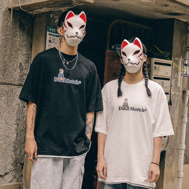 The village 2021 summer new Japanese Cartoon Printing Couple T - shirt men loose short sleeve collar half sleeve in trend