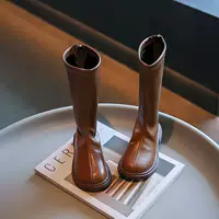 Коричневый