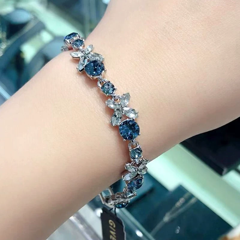 Подарочное браслет Givenchy, изысканный аксессуар, стиль light luxury, подарок на день рождения