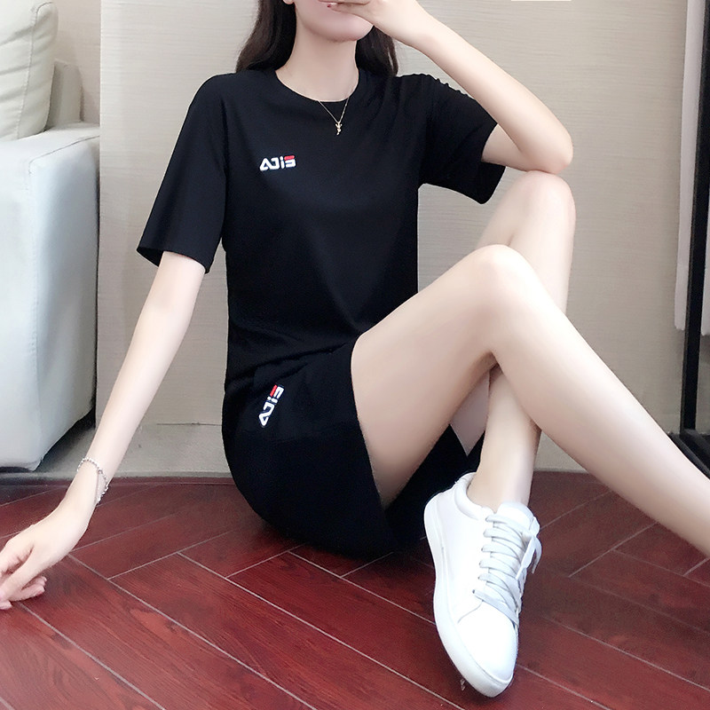 Top with shorts two-piece set of Western-style sports shorts suit female summer fashion 2022 new fashionable casual loose