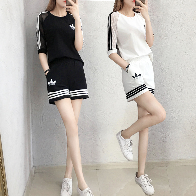 Western style shorts suit fashionable short version suit female summer 2022 new fashion two-piece suit Korean version loose and thin