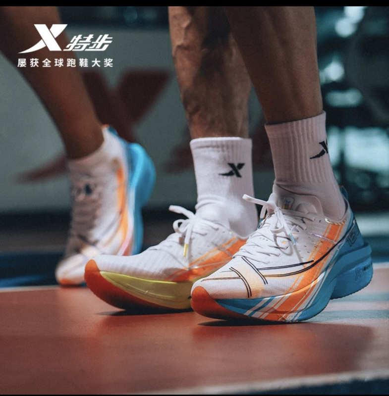 Xtep Champion Edition Running Shoes 160X6.0Pro Le Mans Color Racing Carbon Plate Running Shoes Ace Technology Sports Shoes for Men