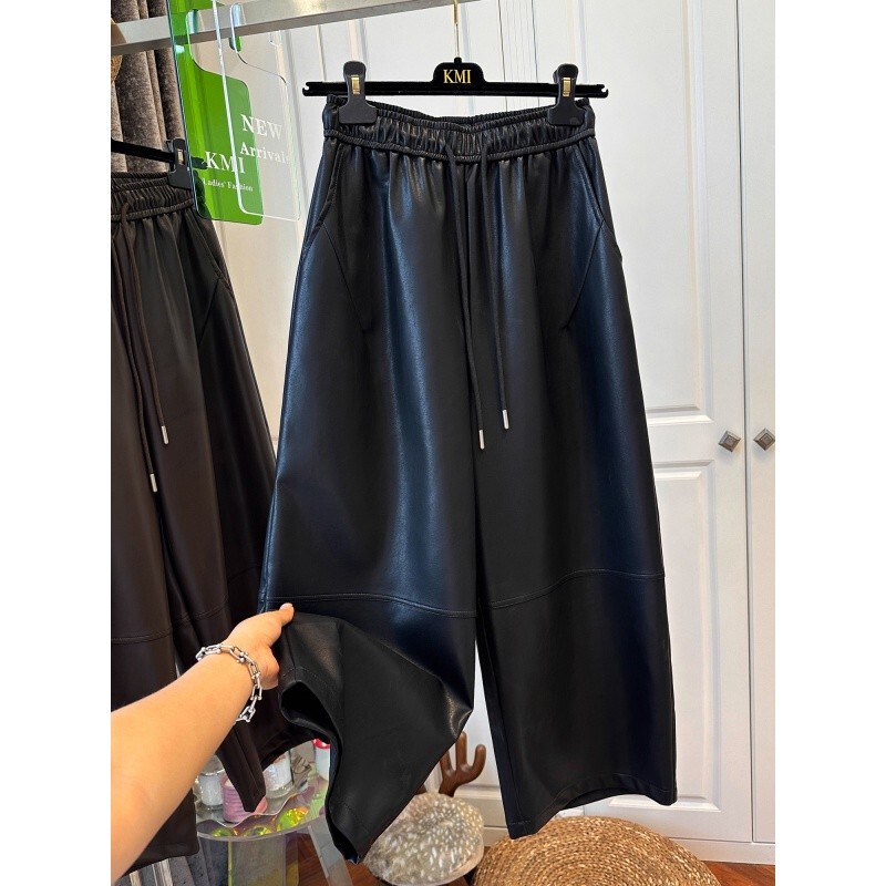 Extra Large Size 300 Jin 2026 Spring Simple Elastic Waist Protein Leather Loose Versatile Straight-Leg Unisex Cropped Leather Pants Extra Large Size 300 Jin 2026 Spring Simple Elastic Waist Protein Leather Loose Versatile Straight-Leg Unisex Cropped Leather Pants