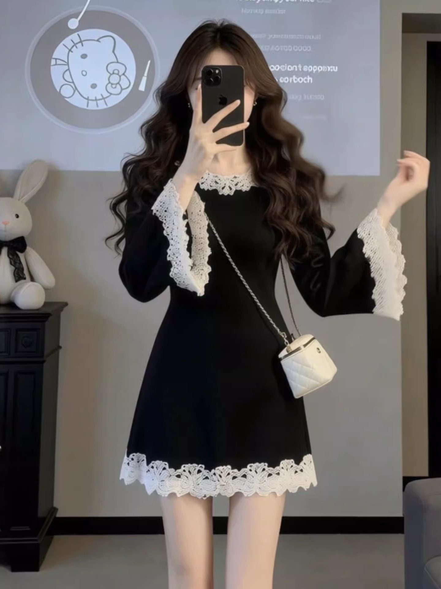 그는 벤 바람 레이스 조각 라운드 넥 긴팔 작은 검은 드레스 여성 가을 고급 센스 허리 수축 몸매 가꾸기 고급 센스 A라인 스커트 상세 이미지 3