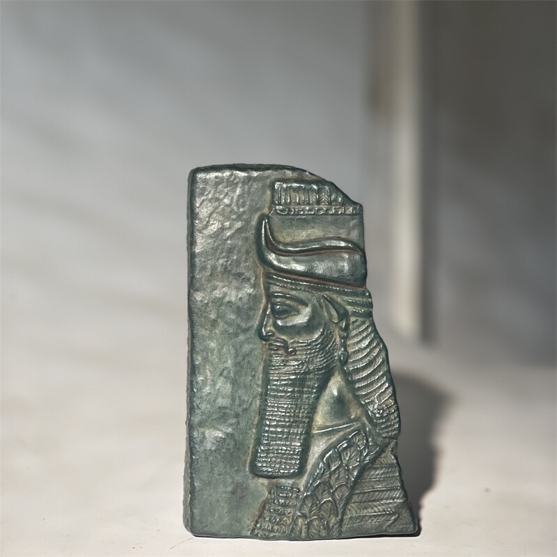 Assyrian-Style Relief Bookends, Replica Artwork, European Historical Theme, High-Value Home Decor, Creative Handmade Items