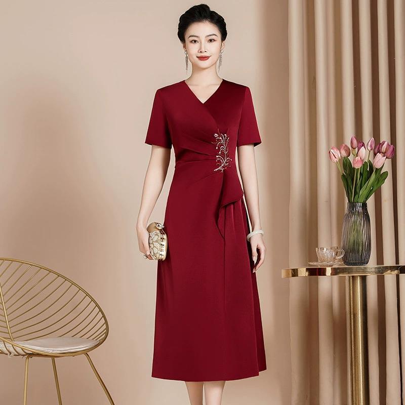 High-End Mother of the Bride Wedding Dress V-Neck Dress Plus Size Mother-In-Law Wedding Banquet Outfit Toast Dress 2026 New Summer High-End Mother of the Bride Wedding Dress V-Neck Dress Plus Size Mother-In-Law Wedding Banquet Outfit Toast Dress 2026 New Summer