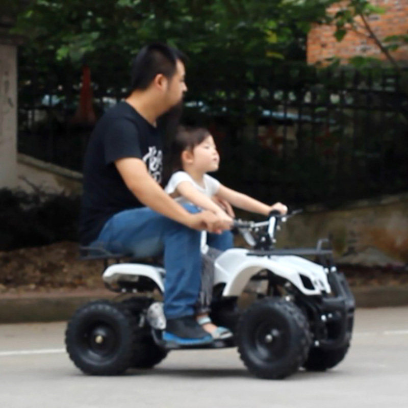 Children's electric car Mini Square rental theorizer four-wheeled locomotive kids toy car small bull beach car