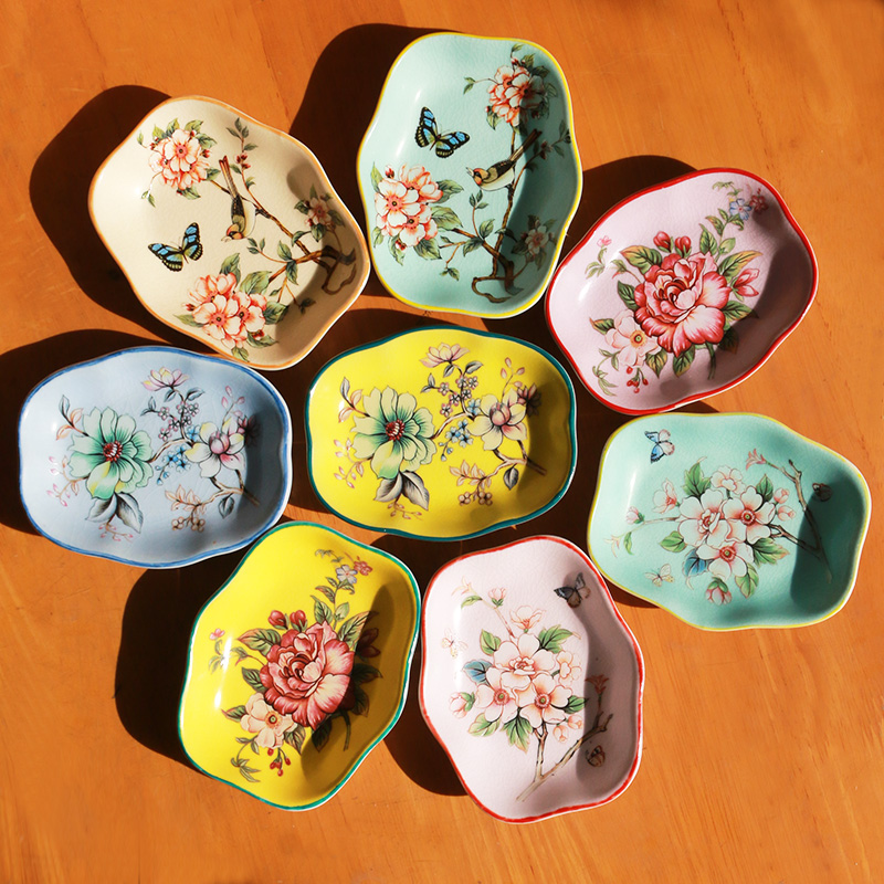 Special Price Eurostyle Ceramic Powder Color Small Soap Box Soap Dish Hotel With Makeup Room Personality Creative Soap Dish Fashion