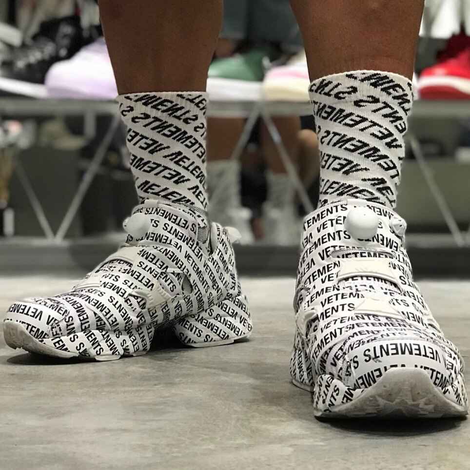 Vetements x Reebok Instapump Fury字母休闲跑步鞋男女！怎么搭才最酷
