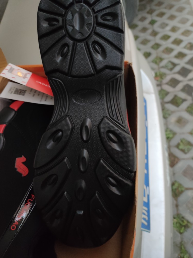 富贵鸟男鞋运动鞋免费试用有用吗？使用效果显示_搜券