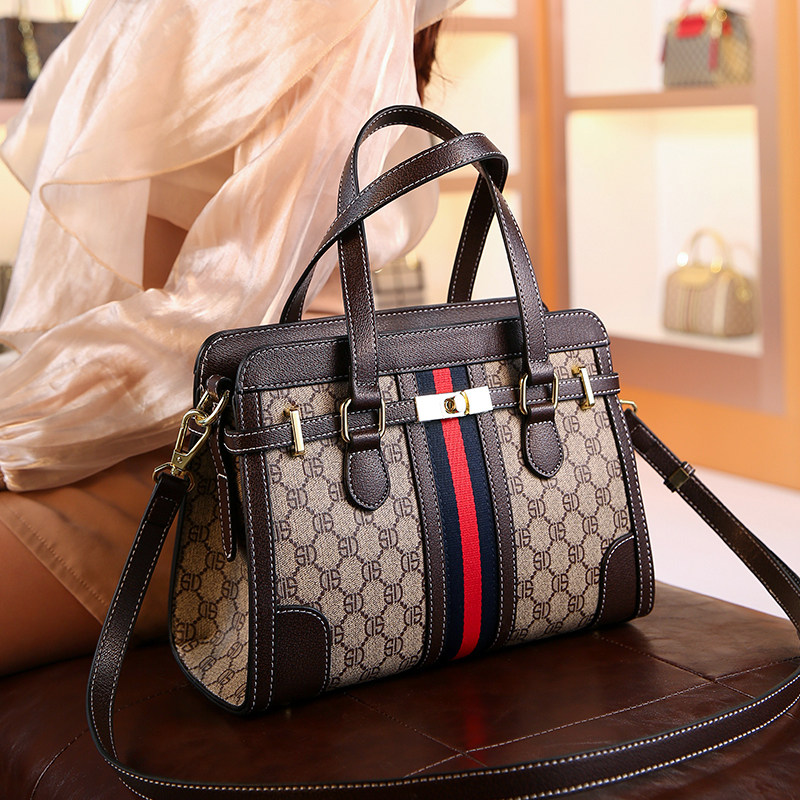 Hong Kong brand-name bag women's bag 2021 new trend net red fashion wild shoulder large capacity handbag summer