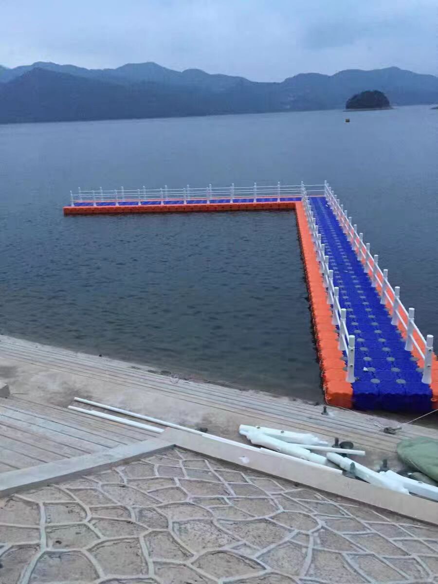 志明水上塑料厂的LOGO