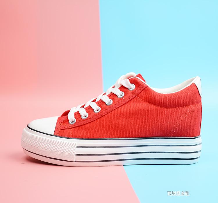 Mùa hè mới màu đỏ dày dưới tăng giày vải của phụ nữ tie thấp để giúp giày đơn giày sinh viên hoang dã giày trắng
