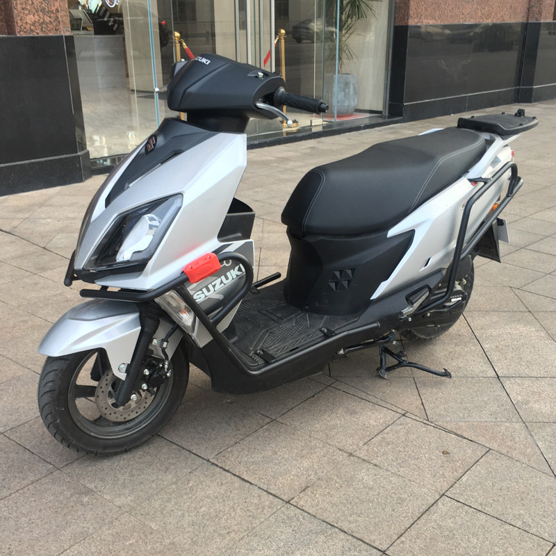 Suitable for light riding Suzuki UY125 bumper scooter front and rear protection bar carbon steel thickened anti-fall bar modification