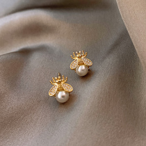 Little bee pearl stud earrings 2021 New Tide jewelry niche personality simple compact low allergy 925 earrings