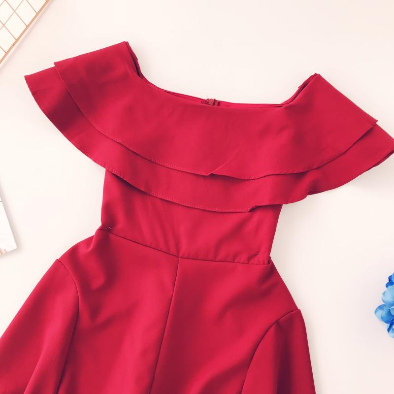 Phụ nữ khí chất váy váy xù lông từ cổ áo cao eo đã mỏng một từ jumpsuit quần short kỳ nghỉ jumpsuit quần short nữ đẹp